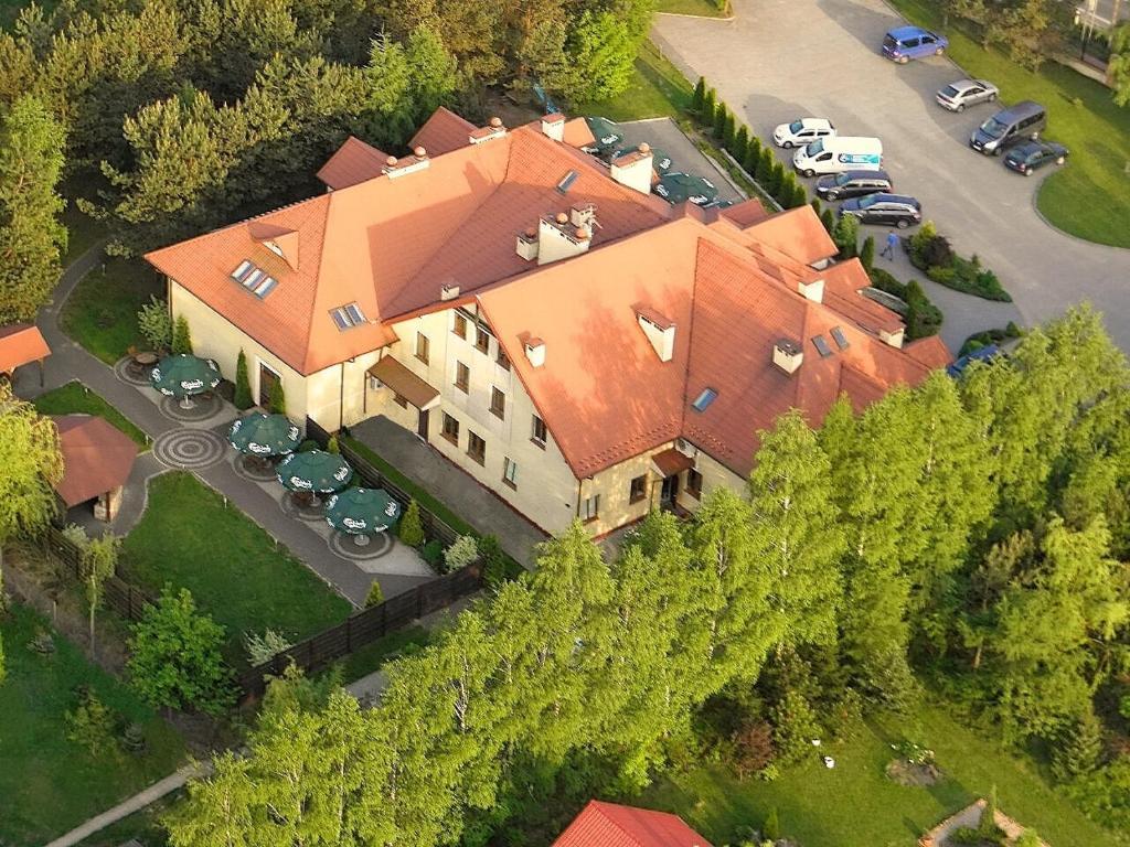 Hotel Maxima Wolanów Kültér fotó